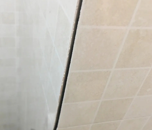 集美瓷砖空鼓维修公司分享阳台瓷砖脱落的修复过程可以分为以下几个步骤